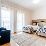 Oceanfront: Luxury Spectacular Sea Views And Pool Apartment Olhao