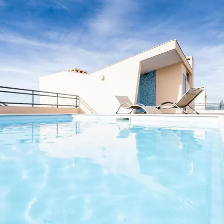 Oceanfront: Luxury Spectacular Sea Views And Pool