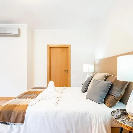 Oceanfront: Luxury Spectacular Sea Views And Pool Apartment Olhao