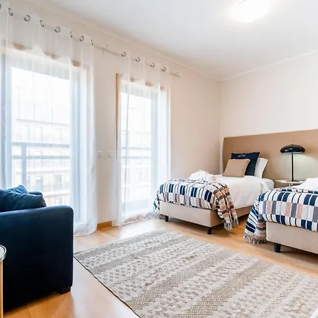 Oceanfront: Luxury Spectacular Sea Views And Pool Διαμέρισμα Olhão