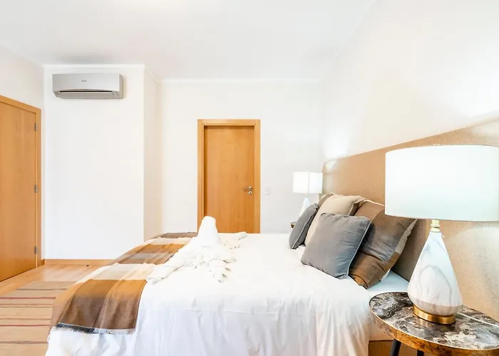 Oceanfront: Luxury Spectacular Sea Views And Pool Lejlighed Olhão