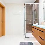 Oceanfront: Luxury Spectacular Sea Views And Pool Apartman Olhão